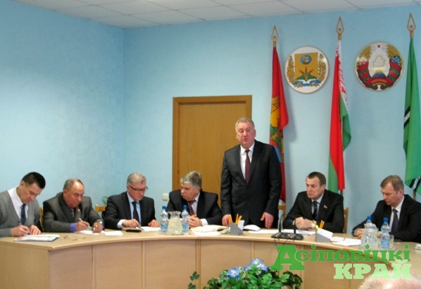 Асіповічы: размова “без гальштукаў”