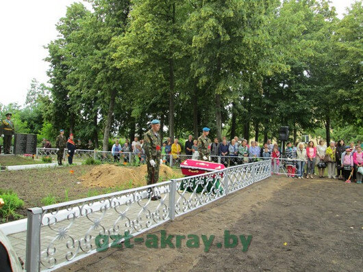 Вечная память не вернувшимся с поля брани