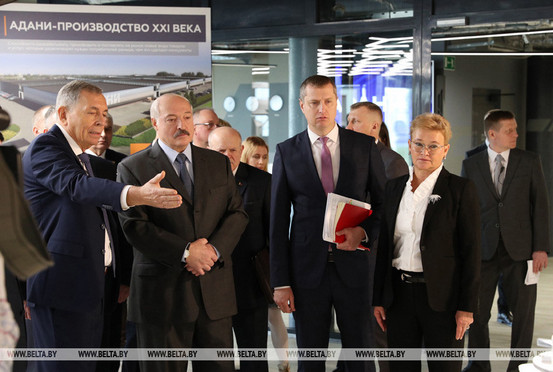 Лукашенко посетил предприятие “Адани”, выпускающее медтехнику и системы безопасности
