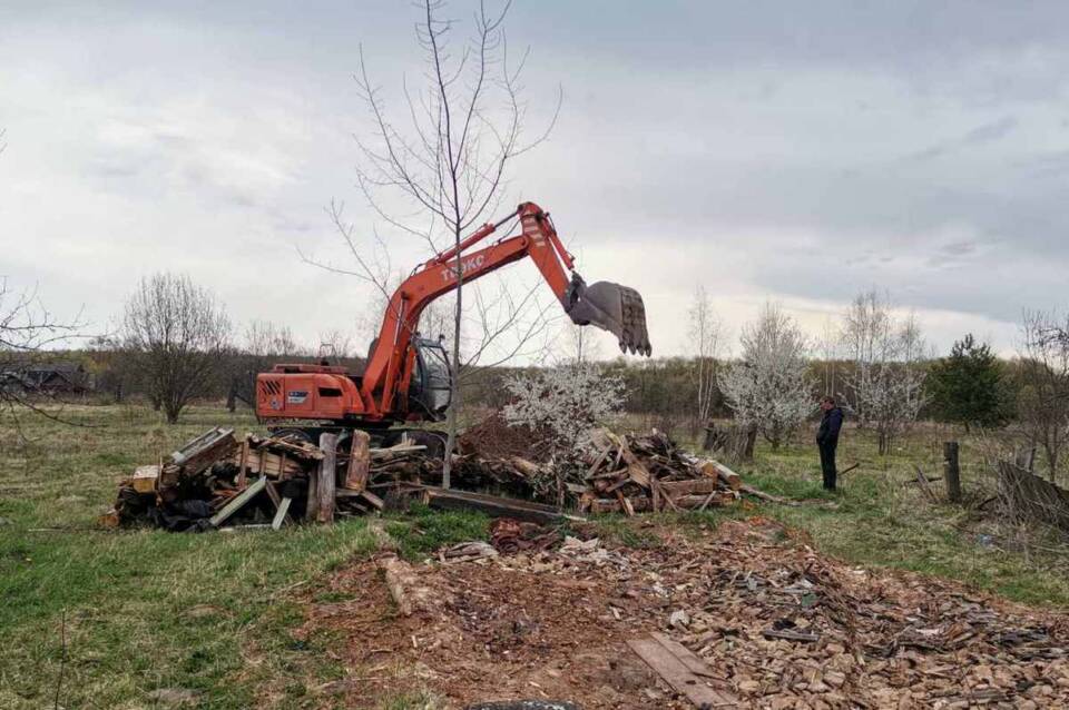 Субботник прошел в Свислочи