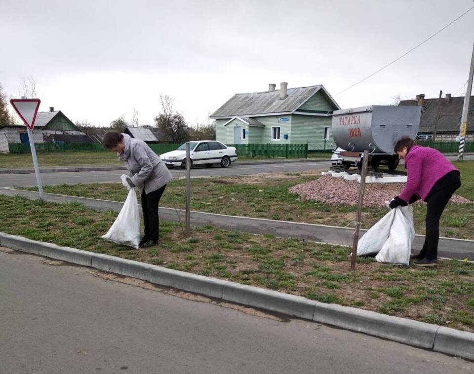 Жители Дричина и Татарки приняли участие в республиканском субботнике
