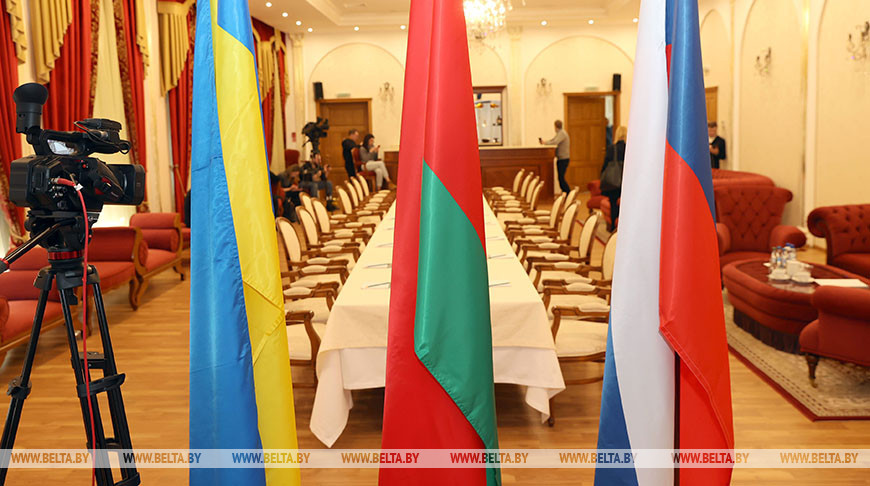 Лукашенко объяснил роль Беларуси в конфликте России и Украины