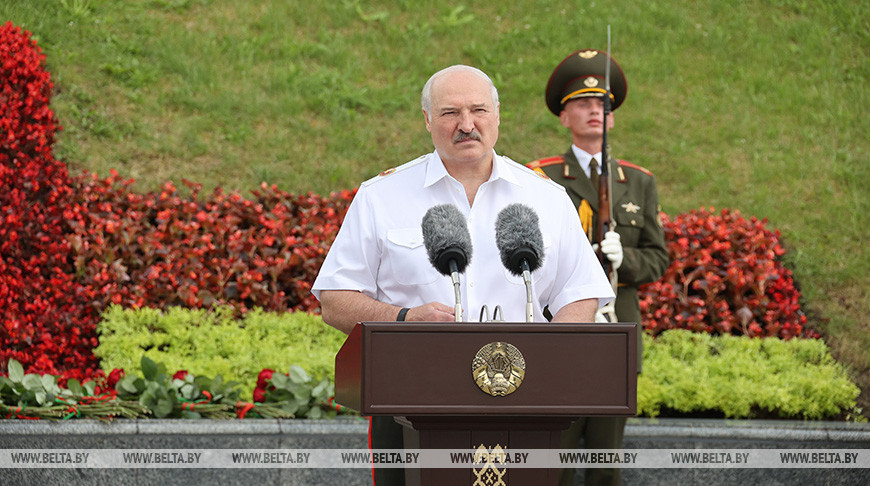Выступление Президента Беларуси на церемонии возложения венка в мемориальном комплексе “Курган Славы”