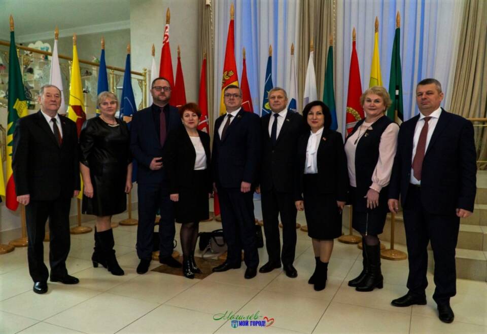 Напрыканцы мінулага тыдня ў Палацы культуры абласнога цэнтра прайшлі ўрачыстасці з нагоды 85-годдзя з дня заснавання Магілёўскай вобласці, у якіх прыняла ўдзел і дэлегацыя нашага раёна