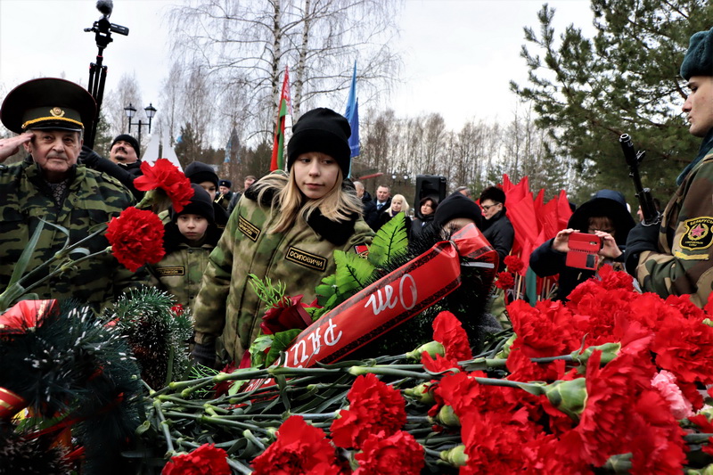 Сегодня на Аллее Героев прошел митинг-реквием, посвященный 34-й годовщине вывода советских войск из Афганистана