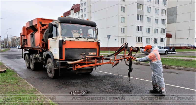 У Асіповіцкім раёне працягваюцца дарожныя работы