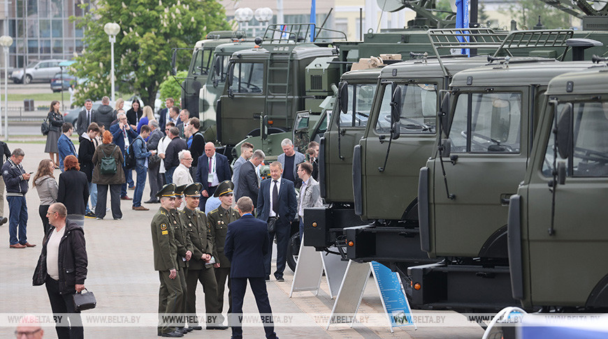 Лукашенко направил приветствие участникам и гостям военной выставки MILEX-2023