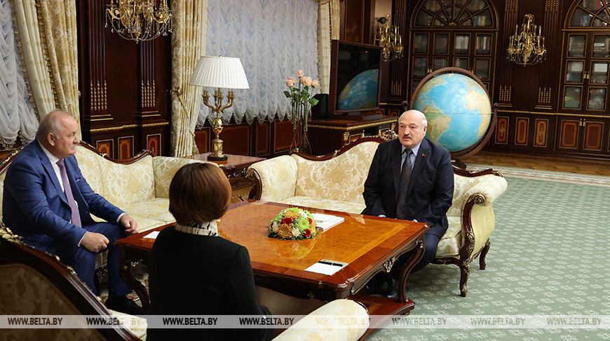 Лукашенко: мы с Путиным договорились, что введение единой валюты – вопрос не сегодняшнего дня