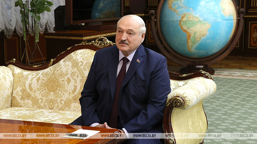 Лукашенко на встрече с Рогозиным заявил о готовности использовать весь потенциал Беларуси для реализации общих идей