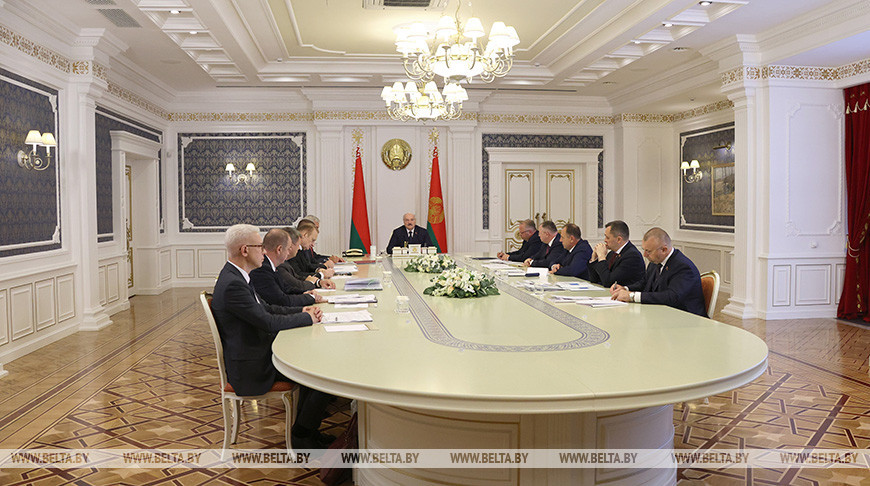Лукашенко предлагает расширить географию Форума регионов Беларуси и России