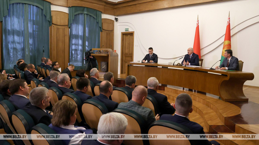 “Отдельные почивают на лаврах”. Лукашенко об итогах аттестации ректоров всех вузов Беларуси