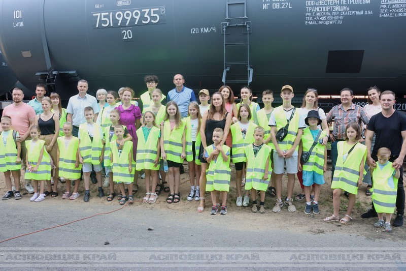 На Асіповіцкім заводзе транспартнага машынабудавання адбылася экскурсія для дзяцей работнікаў прадпрыемства