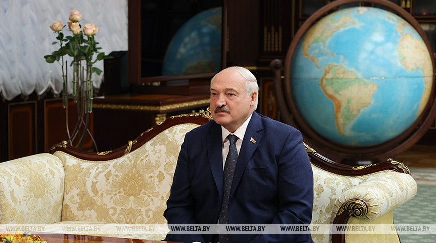Лукашенко прокомментировал поставки Украине дальнобойных ракет ATACMS и заявил об угрозе полномасштабной войны