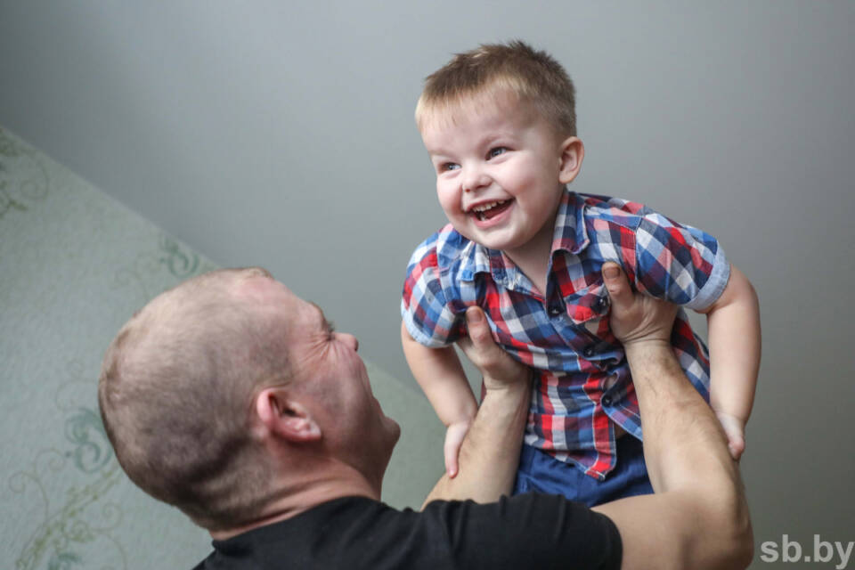 В Беларуси с 1 февраля увеличиваются размеры госпособий семьям, воспитывающим детей