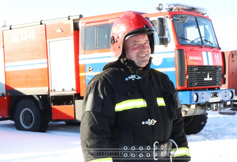 Иван Лиходиевский 25 лет трудится в команде спасателей