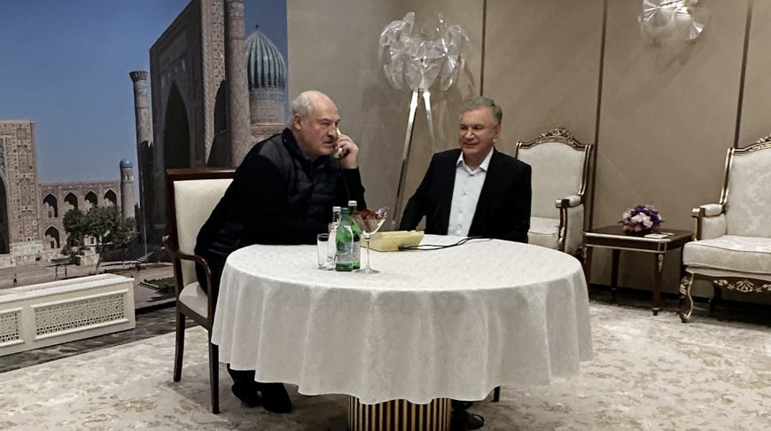 Лукашенко поздравил Алиева с убедительной победой на выборах Президента Азербайджана