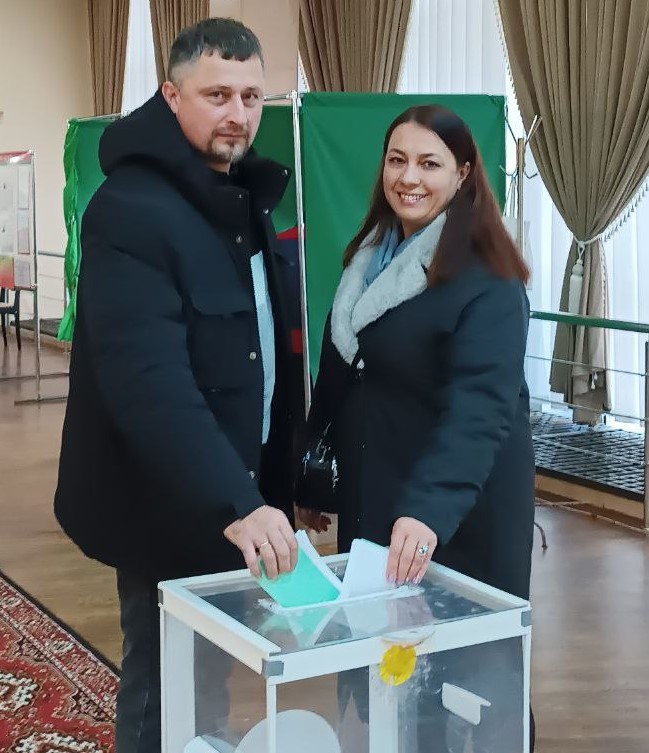 Алеся и Михаил Гамульские всегда приходят на выборы вместе