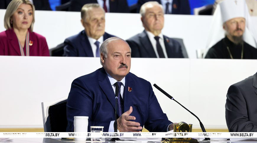 “Без лишней лирики и эмоций – факты на стол”. Лукашенко ответил на все вопросы о происходящем вокруг Беларуси