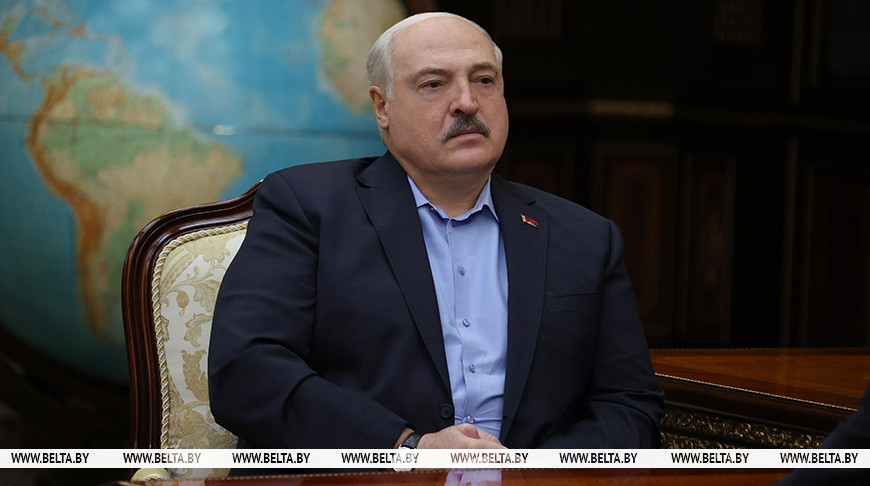 “Мы бы в несколько раз богаче были”. Лукашенко привел в пример китайских рабочих