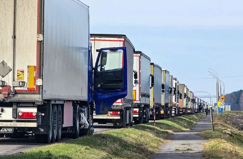 Позицию руководства Польши, стран Балтии, да и ряда других географически близких государств в отношении Республики Беларусь трудно назвать дружественной.