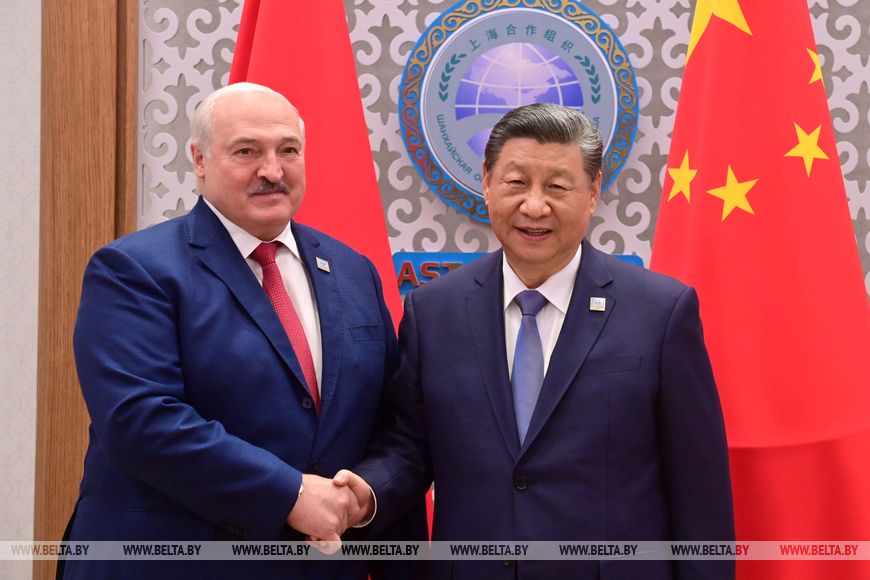 Лукашенко и Си Цзиньпин провели встречу в Астане