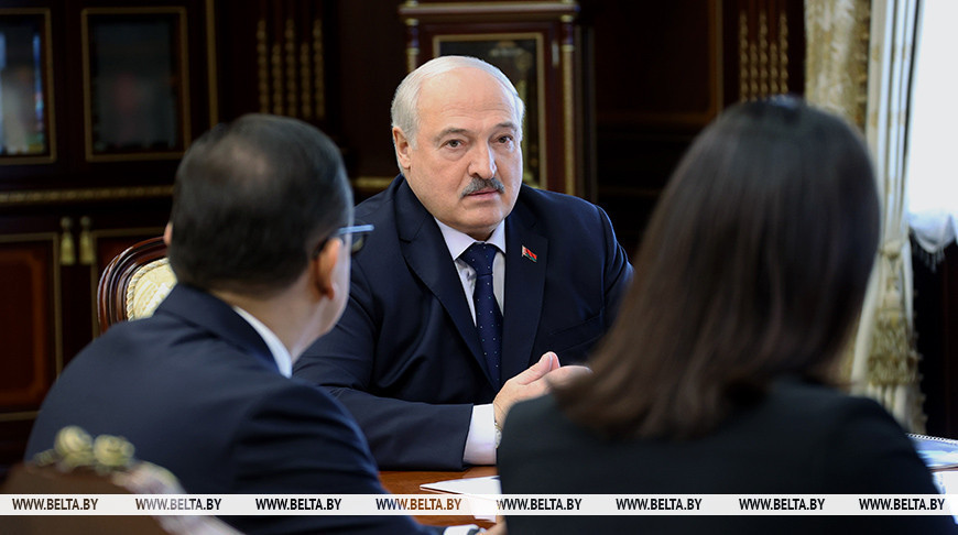 “Лучше на этом поле будем воевать”. Лукашенко о роли СМИ в предстоящей предвыборной кампании