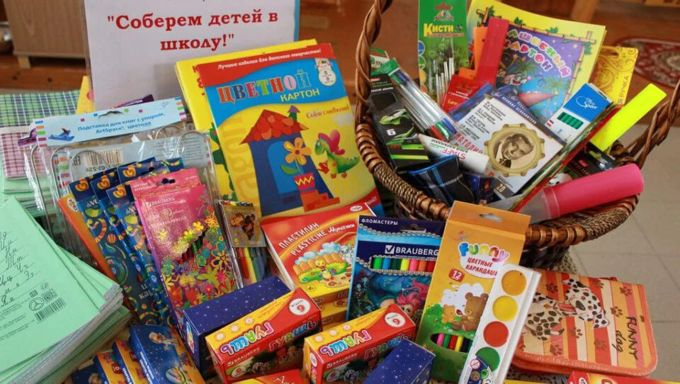 Белорусский Красный Крест – гуманитарная организация,которая ежегодно помогает людям, оказавшимся в сложной жизненной ситуации