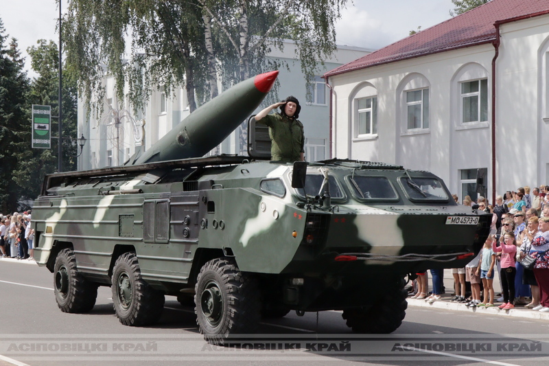 Привлек большое внимание парад военной техники. Мощно и эффектно!