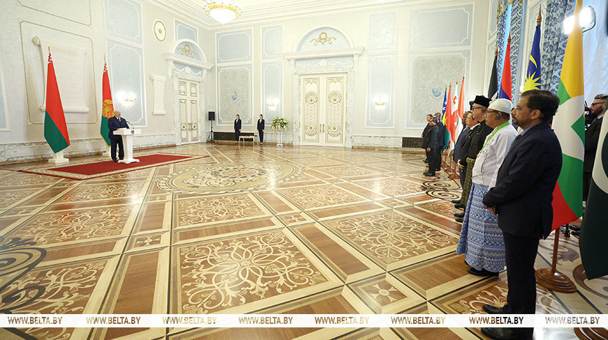 Лукашенко – зарубежным послам: Беларусь совершенно другая, нежели ее зачастую пытаются представить