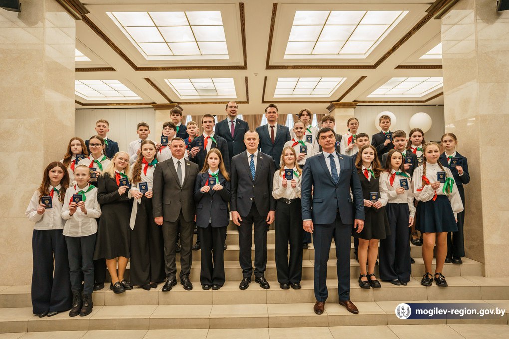 Во Дворце культуры области прошла Республиканская молодежная акция «Мы — граждане Беларуси», приуроченная ко Дню Конституции