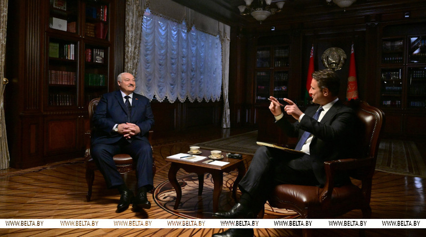 Лукашенко предложил свой формат переговоров между Россией, США и Украиной