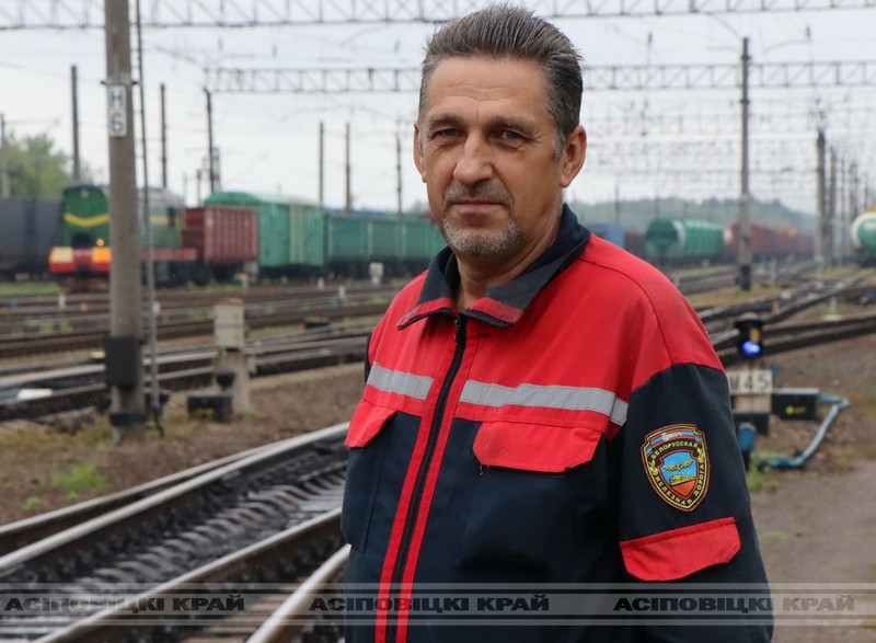 Аглядчык-рамонтнік вагонаў Асіповіцкага вагоннага дэпо Юрый Жырнікаў быў узнагароджаны нагрудным знакам “Выдатнік Беларускай чыгункі”