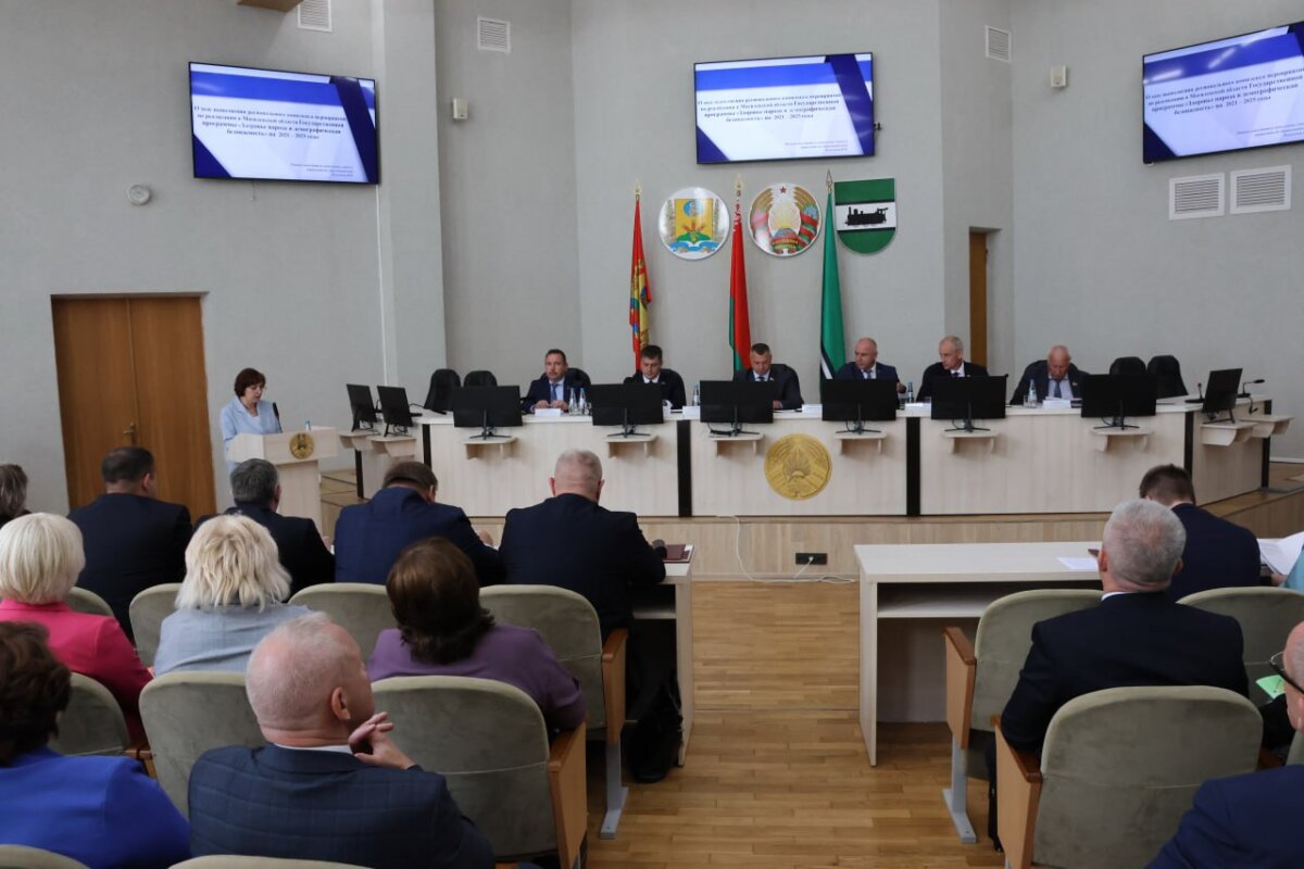 В Осиповичах прошло пленарное заседание выездной сессии Могилевского Совета депутатов