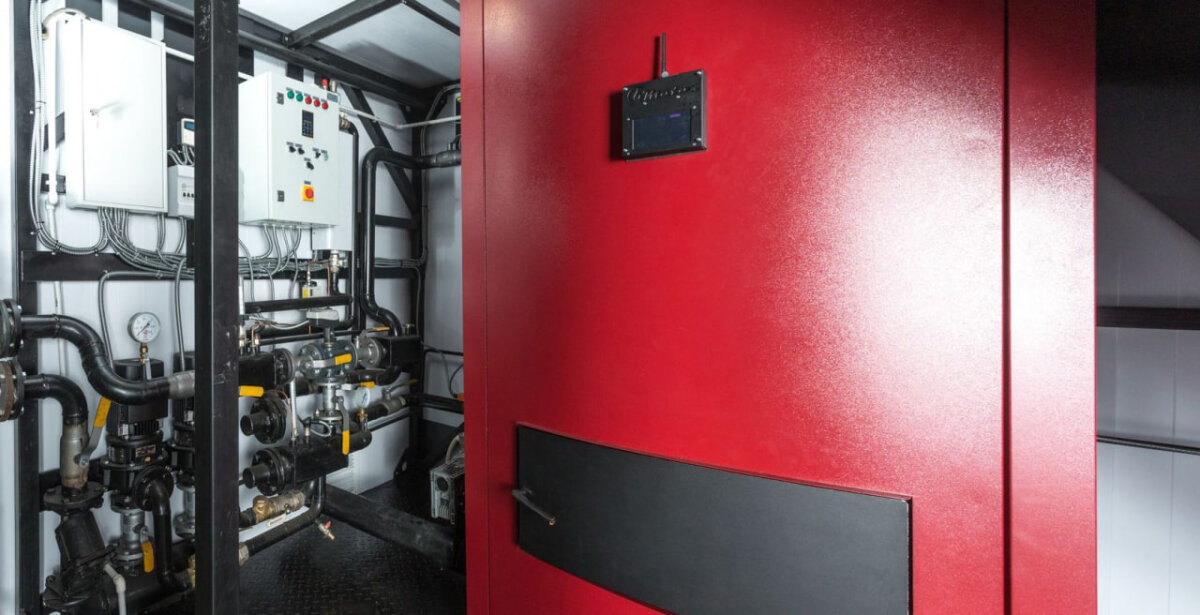 Безопасная работа бытовых твёрдотопливных водогрейных котлов, установленных в жилых домах  и общественных зданиях