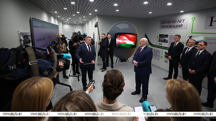 «Я поеду в будущее». Лукашенко объяснил свой выбор для посещения в предновогодний день