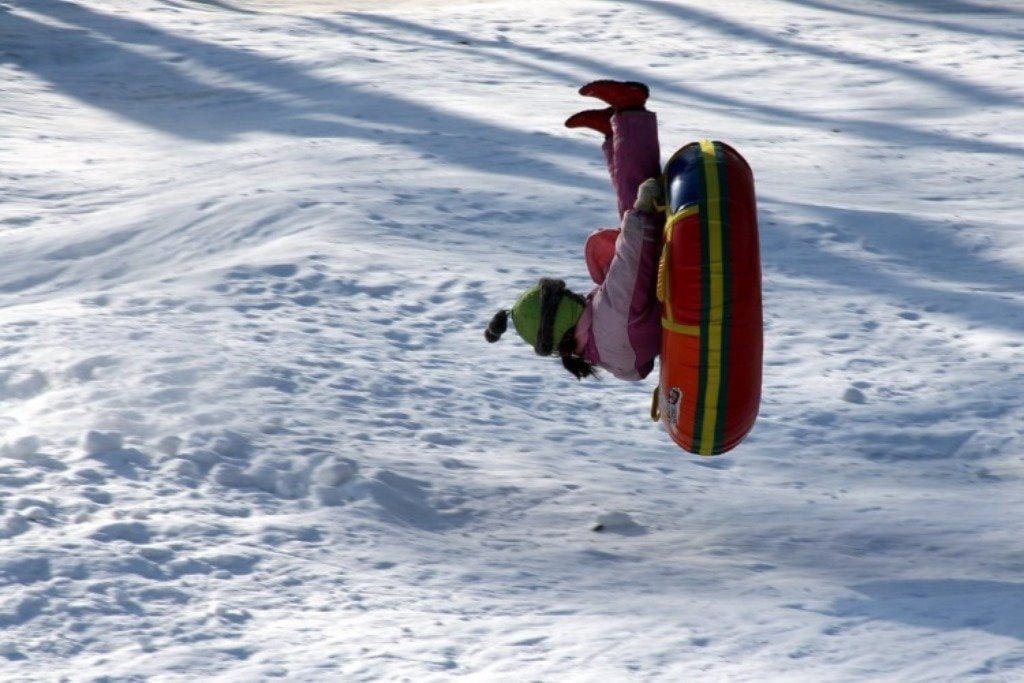 Медики предупреждают об опасности тюбинга