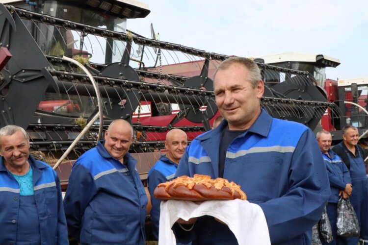 Как в ОАО «ВязовницаАгро» поддерживают коллективный дух: от автопробегов до «Властелина села»