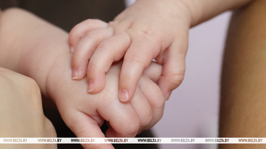 Лукашенко: нужно делать все, чтобы женщина была счастлива, а счастье женщины — в детях