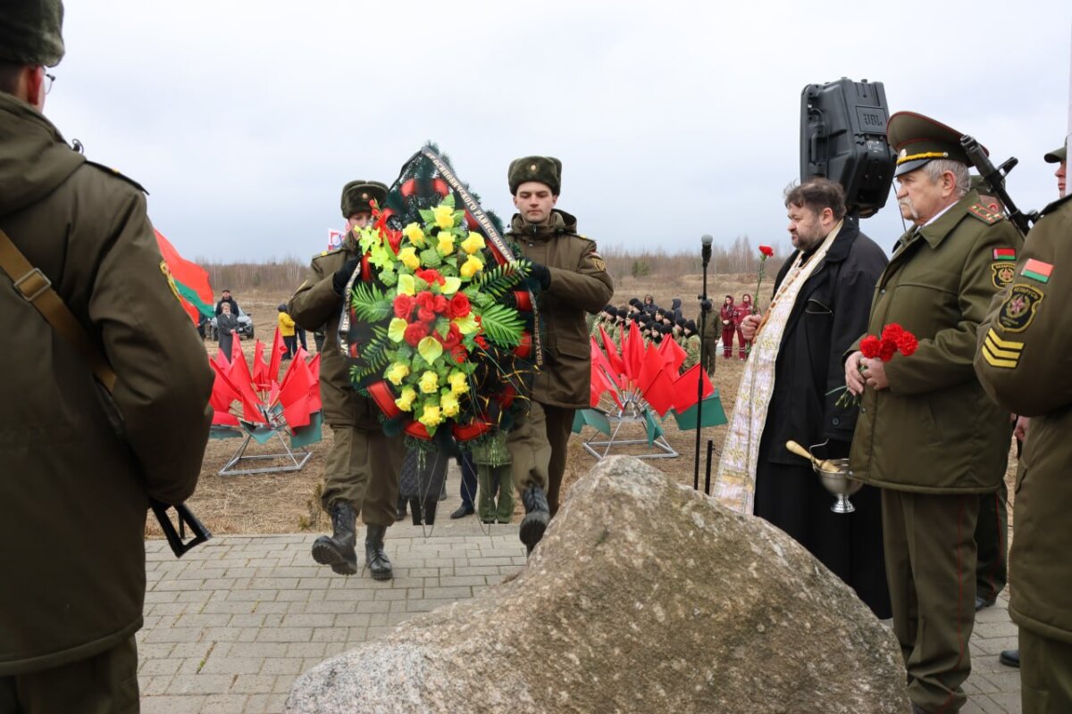 Траурный митинг, посвященный Дню памяти сожженных деревень и жертв Хатыни, провели на полигоне «Осиповичский»