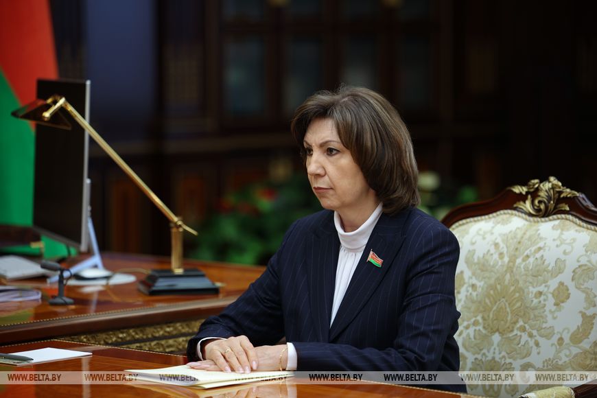 Законотворчество, работа с гражданами и местными советами. Лукашенко принял с докладом Кочанову