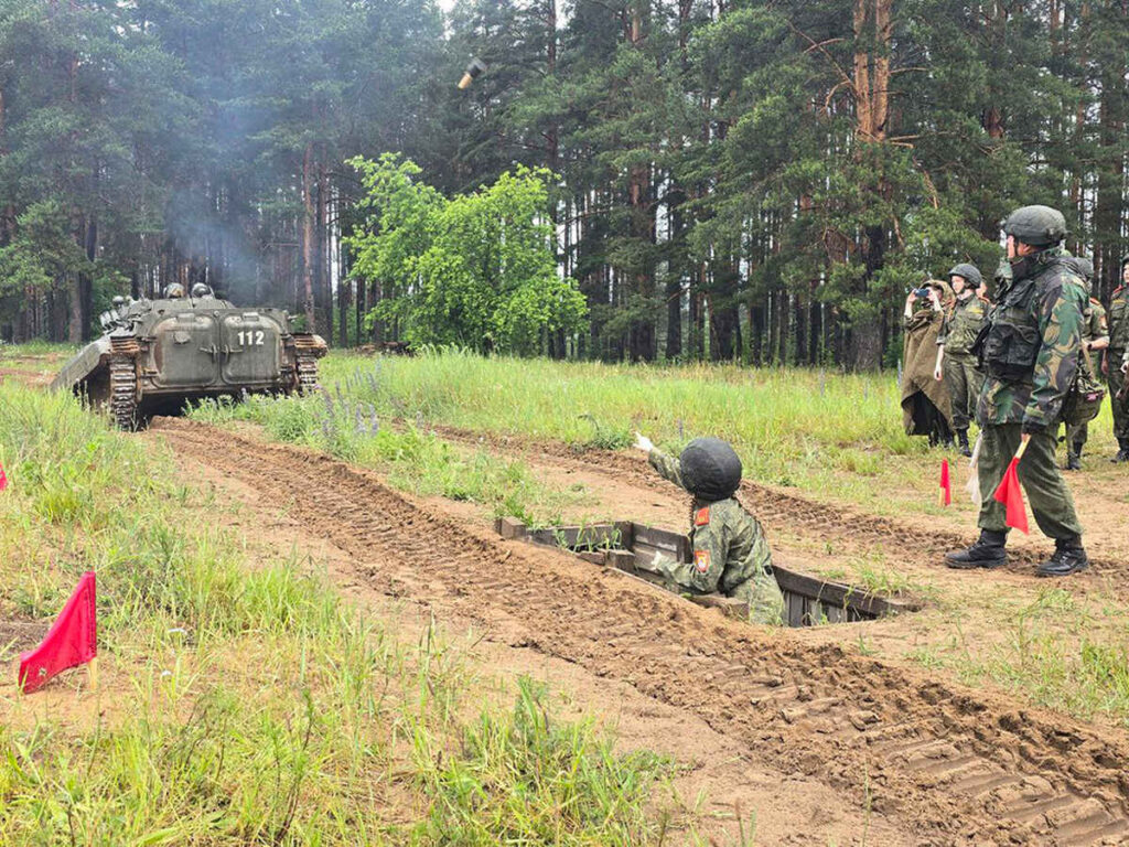 Вучэбна-палявыя зборы для юнакоў