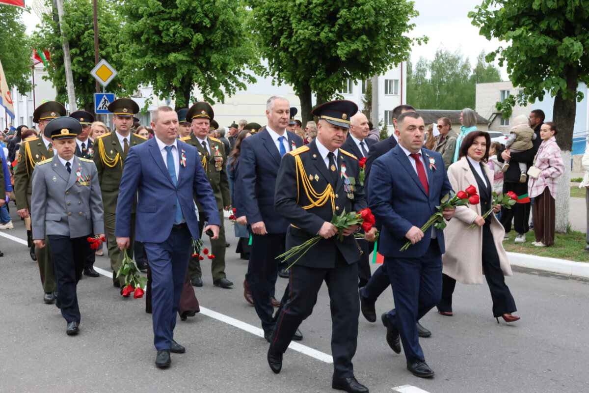 Краіна адзначыла Дзень Перамогі і Дзень Дзяржаўнага сцяга, Дзяржаўнага герба і Дзяржаўнага гімна Рэспублікі Беларусь. А разам з усёй краінай — і жыхары Асіповіччыны