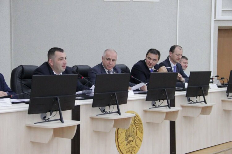 Замена тепловых сетей, модернизация котельной и запасы топлива: итоги заседания райисполкома
