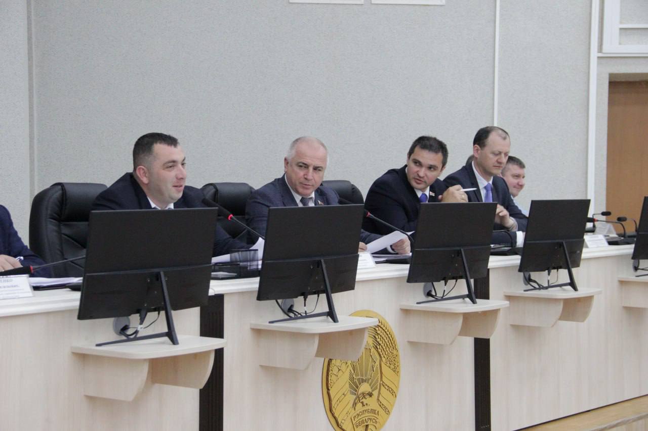 Замена тепловых сетей, модернизация котельной и запасы топлива: итоги заседания райисполкома