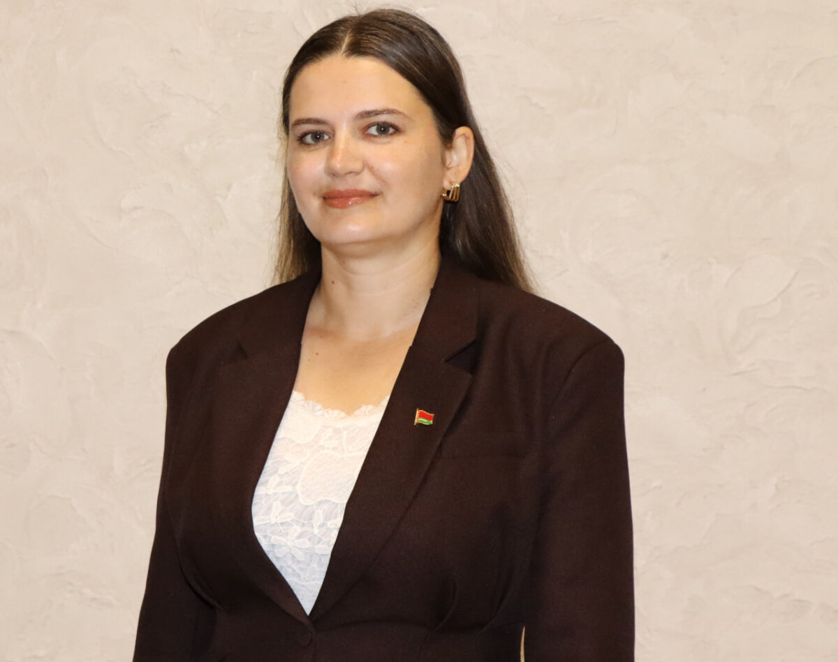 Юлия Епифанова назначена заведующим государственного учреждения образования «Детский сад «Земляничка» р.п. Елизово»