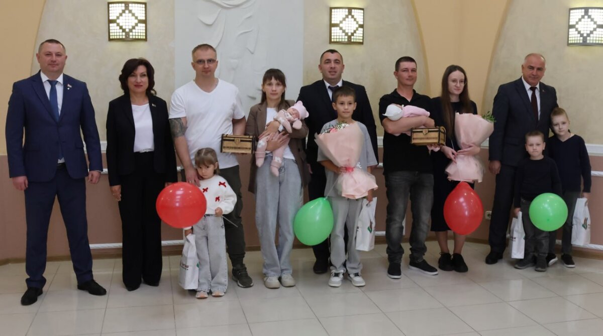 На Асіповіччыне ўручылі «Бацькаву кашулю»